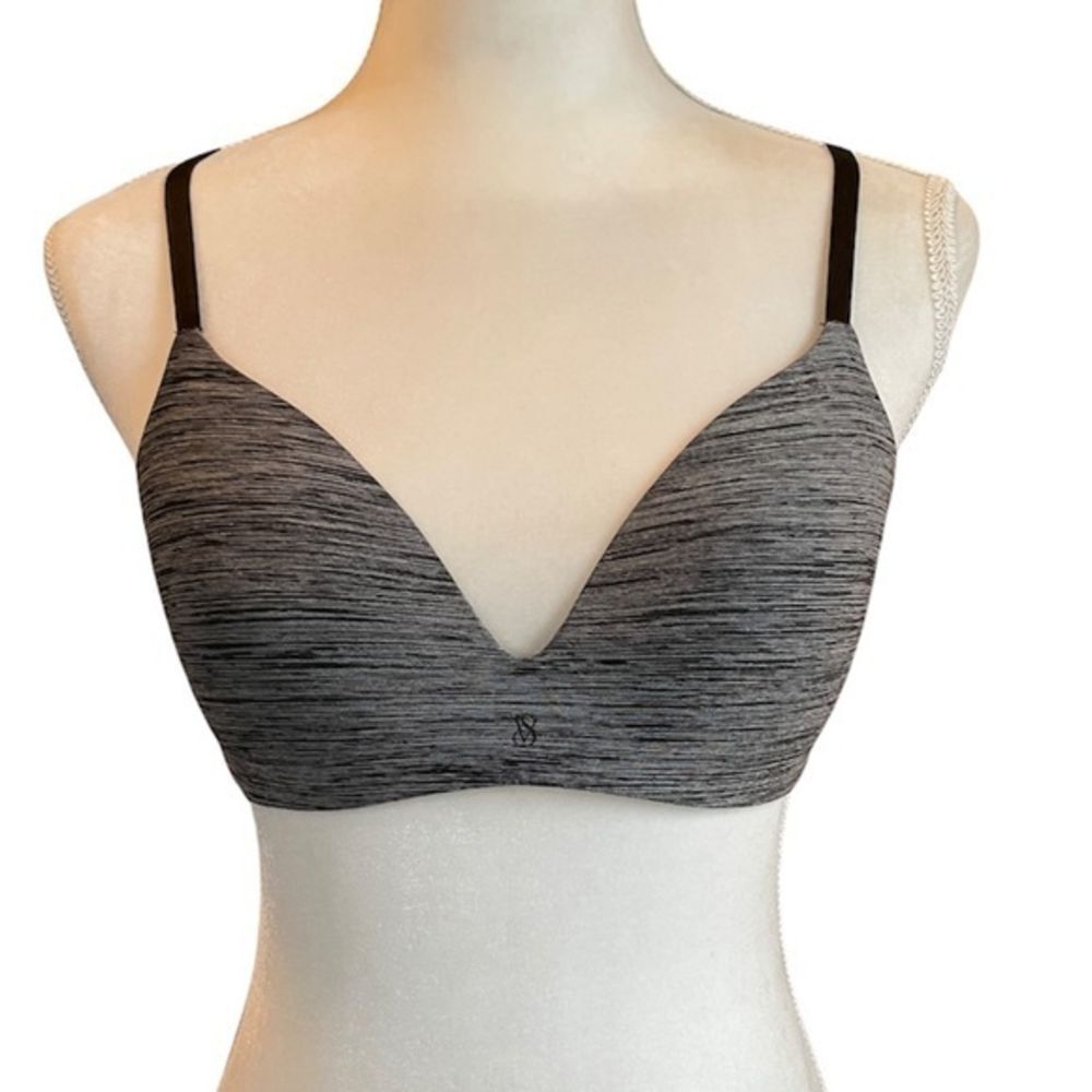 Victoria’s Secret No Wire Bra - Size 32D
